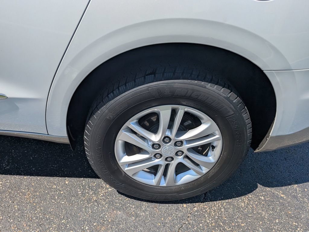 Used 2018 Buick Enclave Premium AWD/4WD image 22
