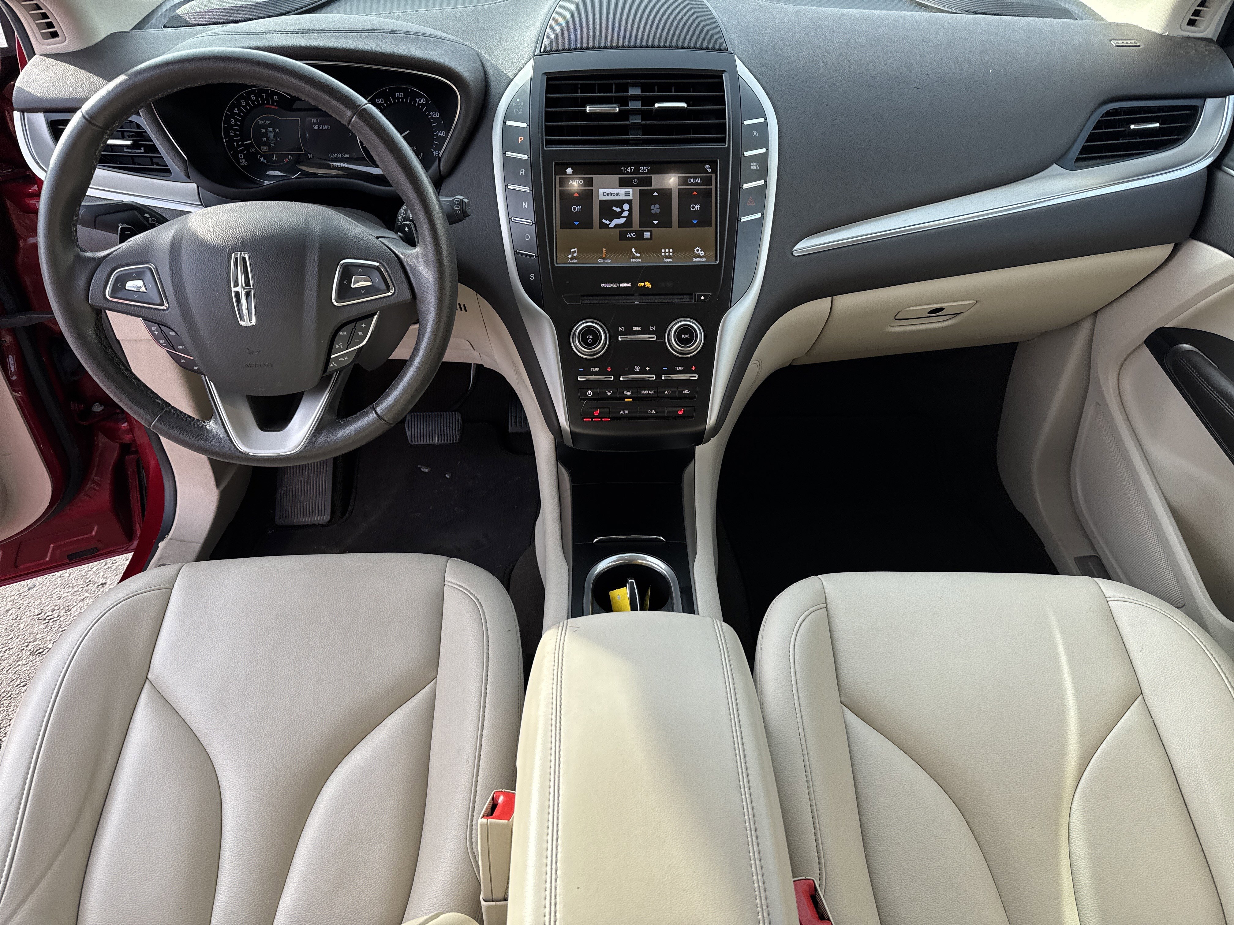 Used 2019 Lincoln MKC Premiere image 19