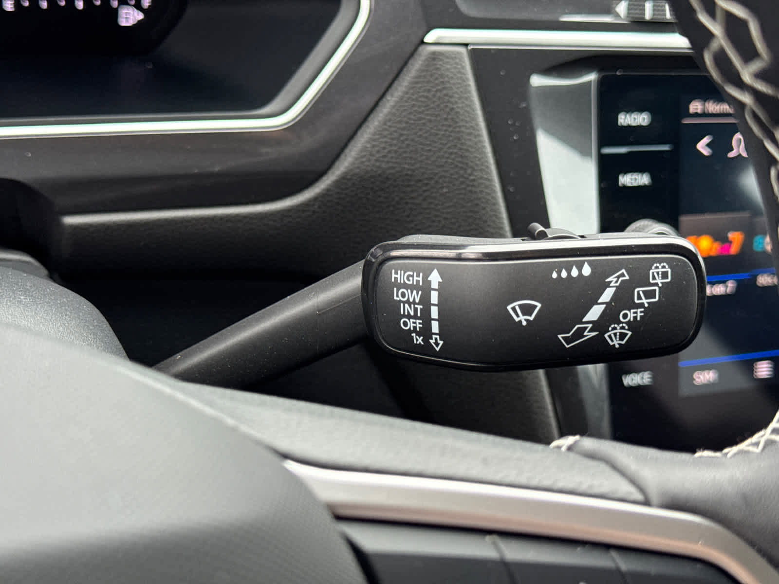 Used 2024 Volkswagen Tiguan S image 18