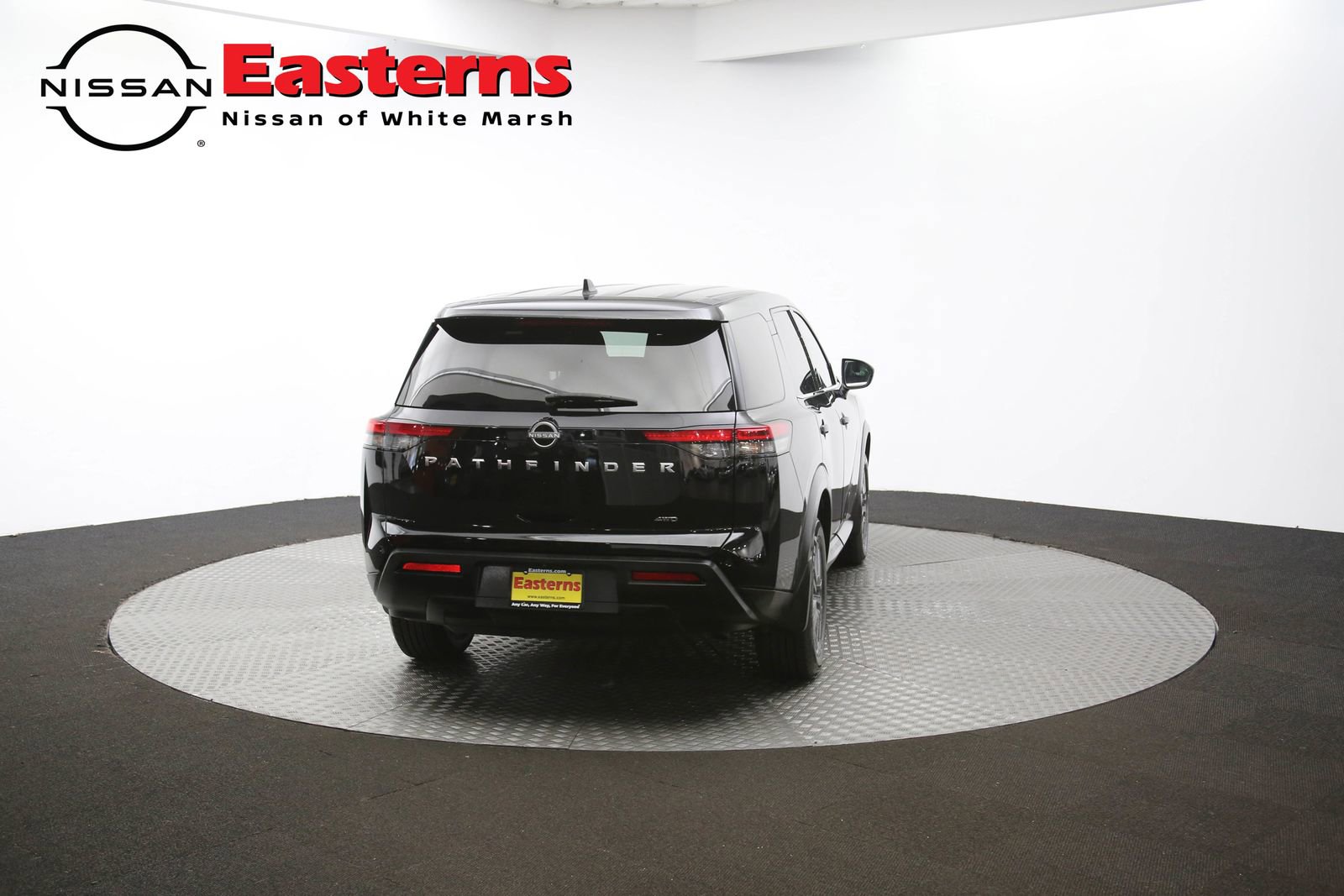 Used 2024 Nissan Pathfinder S image 62