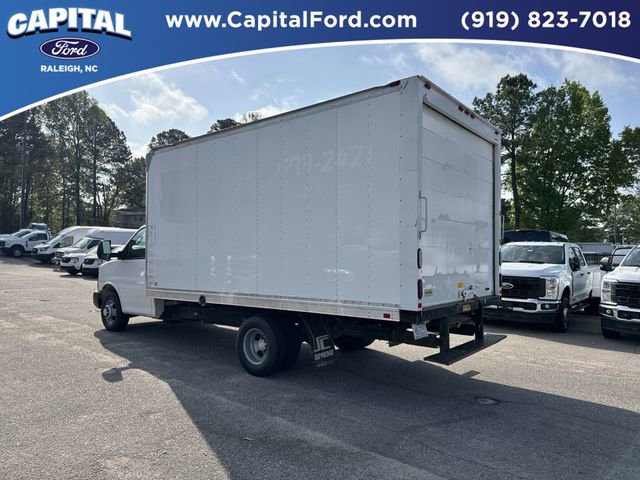 Used 2015 Chevrolet Express 3500 Extended RWD image 6