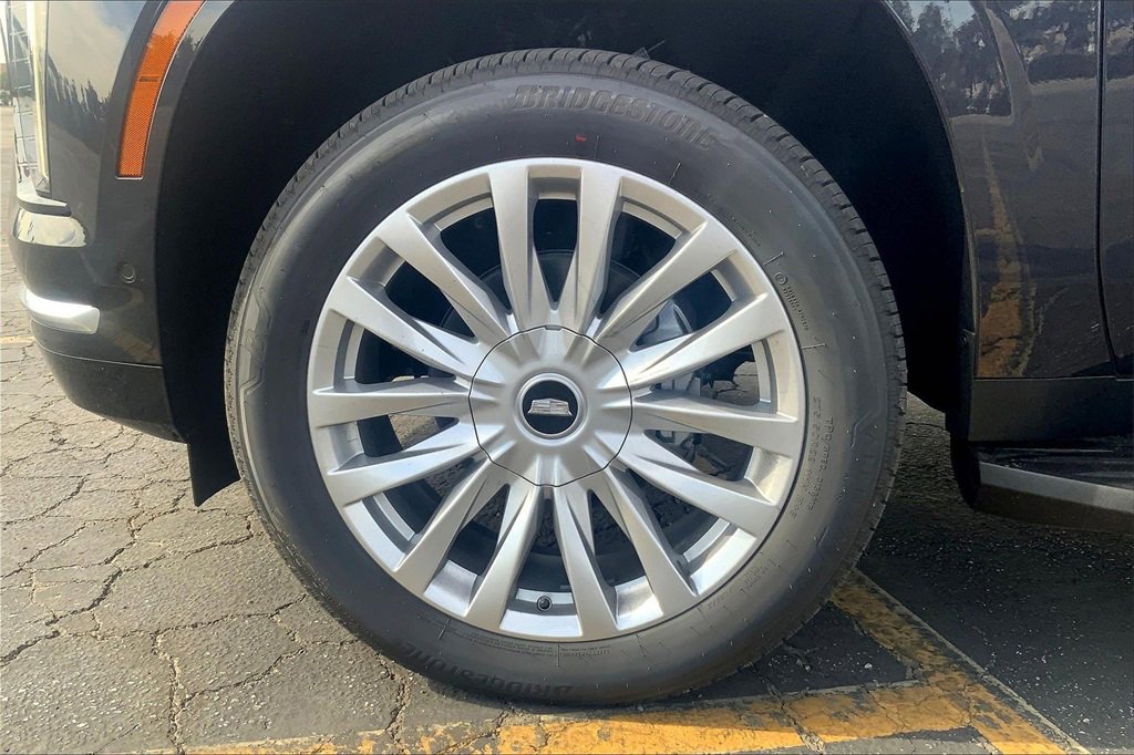 New 2026 Cadillac Escalade 4WD w/ LPO, Floor Liner Package image 13