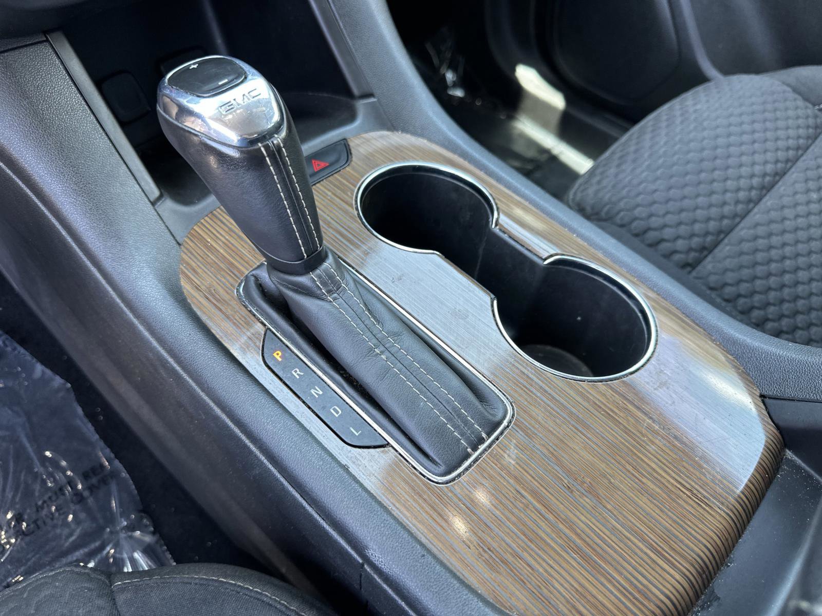 Used 2019 GMC Acadia SLE FWD image 26