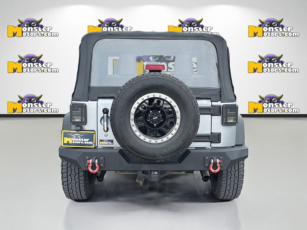 Used 2015 Jeep Wrangler Sport w/ Connectivity Group AWD/4WD image 6