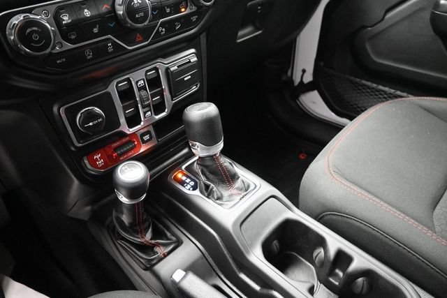 Used 2019 Jeep Wrangler Unlimited Rubicon AWD/4WD image 16