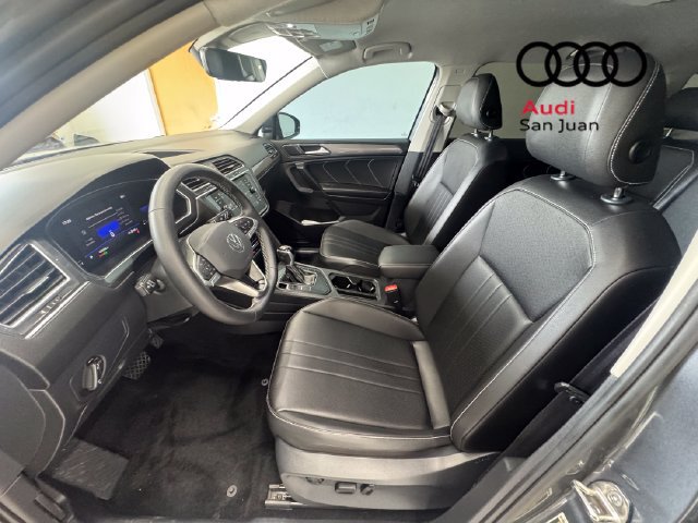 Used 2023 Volkswagen Tiguan SE FWD image 21