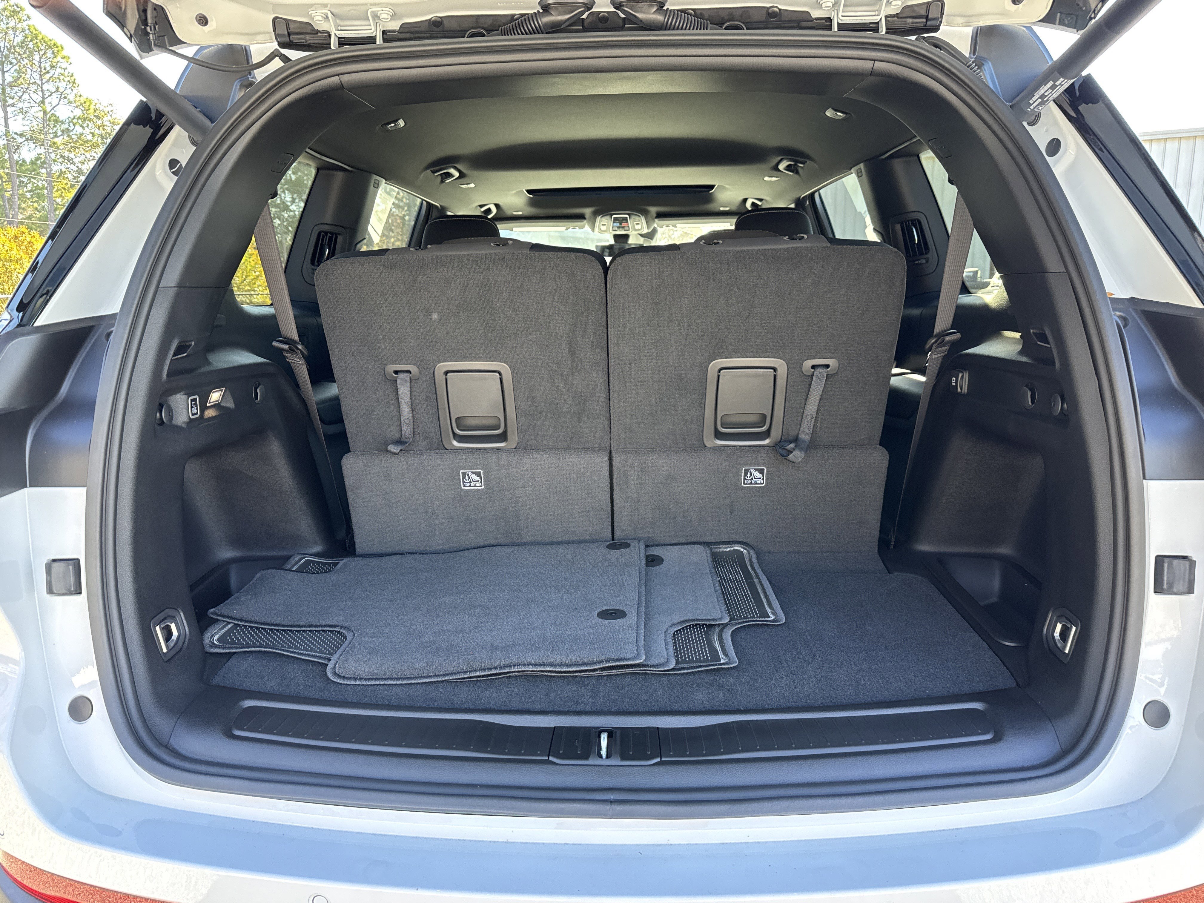 New 2025 Jeep Grand Cherokee L Laredo w/ Luxury Tech Group I image 24