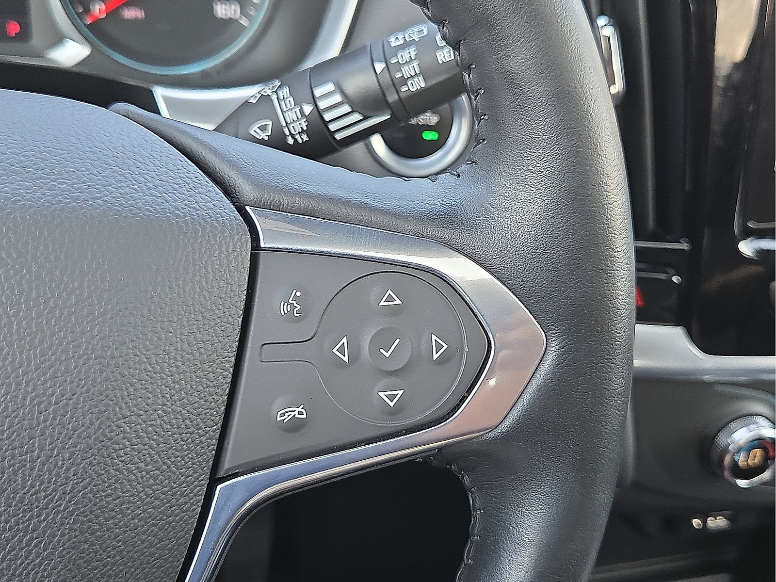 Used 2022 Chevrolet Traverse RS AWD/4WD image 19