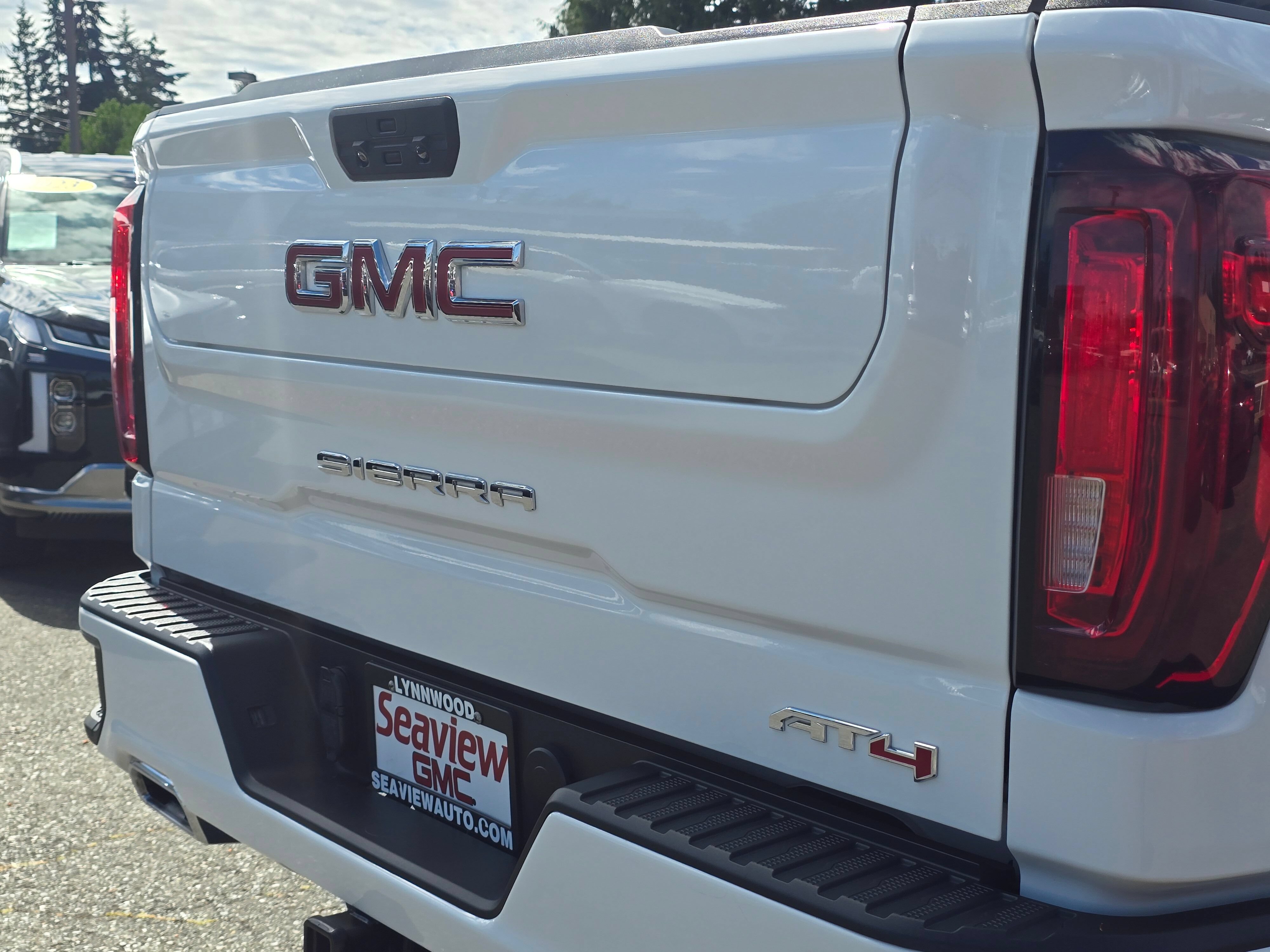 Used 2021 GMC Sierra 1500 AT4 AWD/4WD image 13