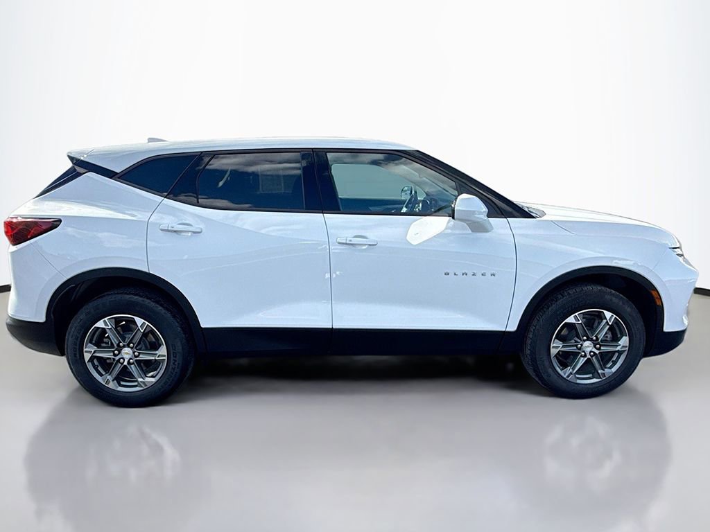 Used 2023 Chevrolet Blazer LT w/ Driver Confidence Package image 11