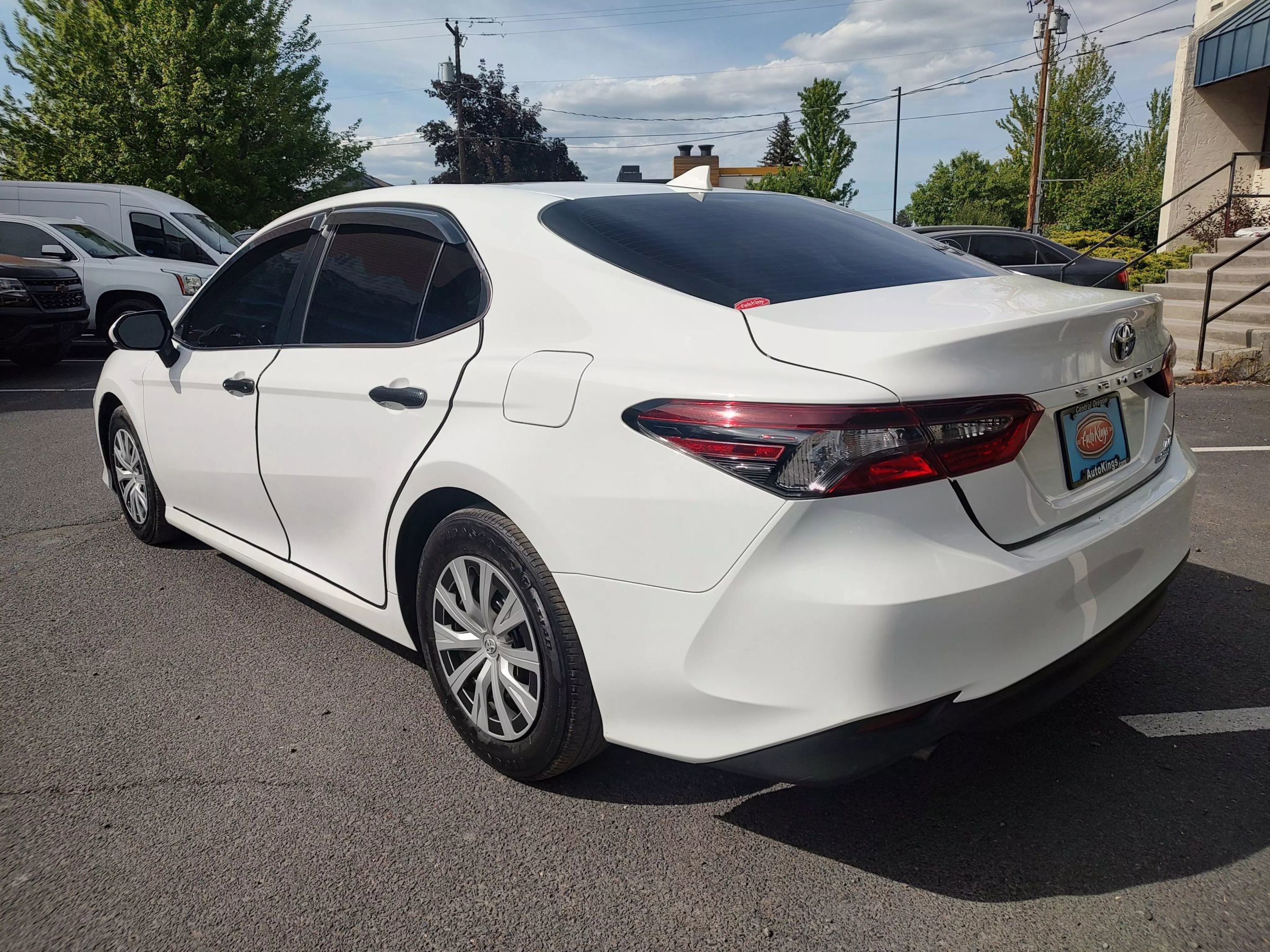 Used 2023 Toyota Camry LE image 3