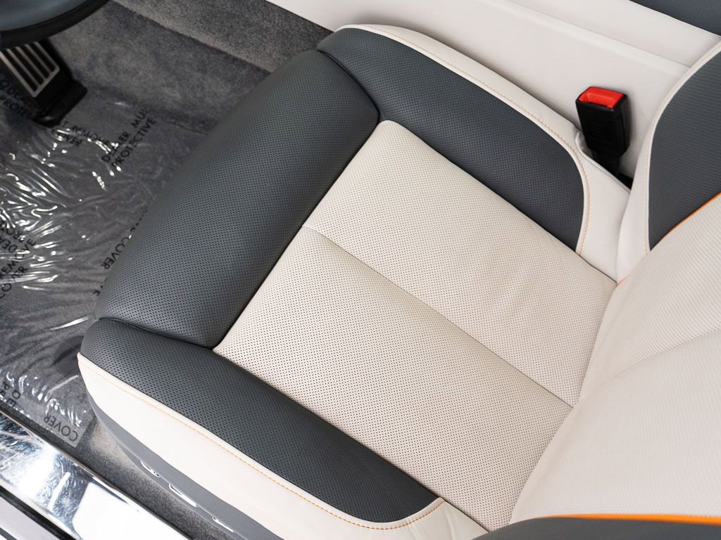 Certified 2023 Rolls-Royce Cullinan w/ Dark Exterior Package AWD/4WD image 19