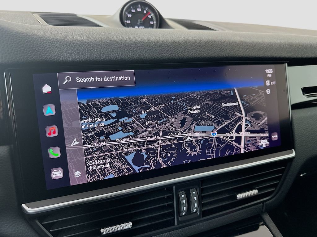 Certified 2022 Porsche Cayenne Coupe image 16