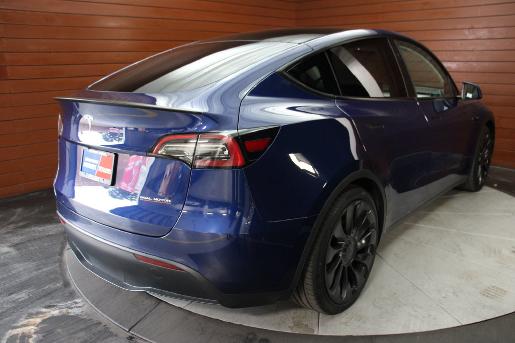 Used 2023 Tesla Model Y Performance AWD/4WD image 34