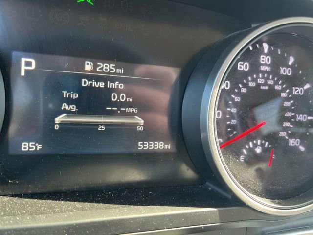 Used 2024 Kia Carnival LX image 10