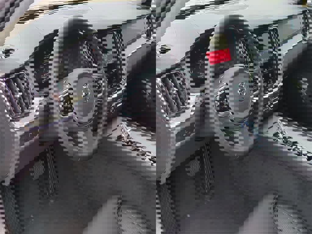 New 2026 Volvo V60 B5 Cross Country Ultra w/ Protection Package Premier image 2