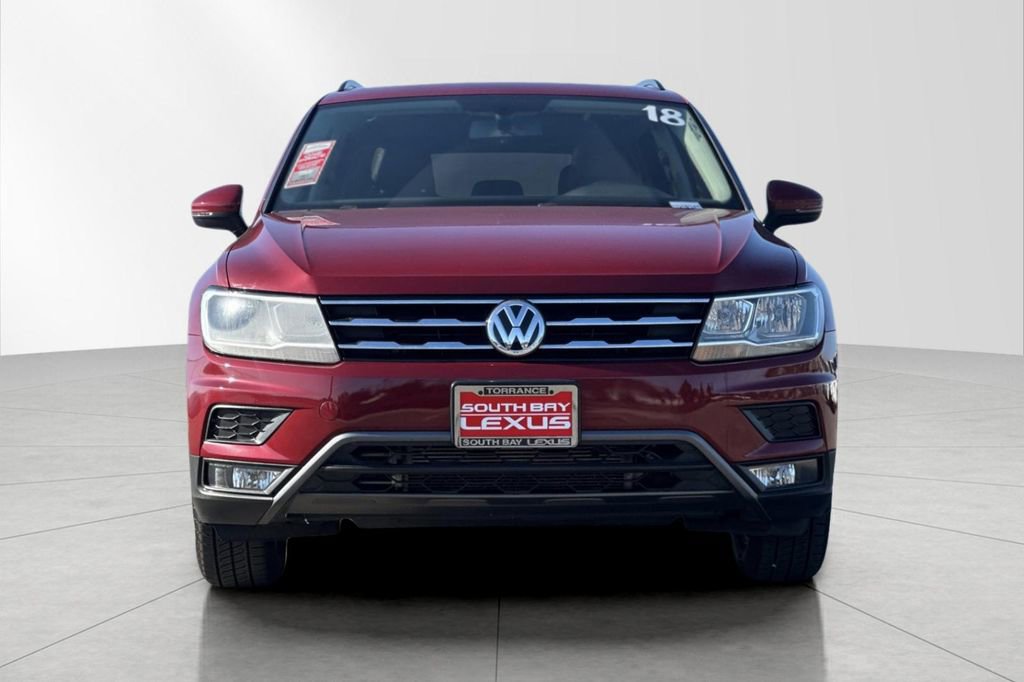 Used 2018 Volkswagen Tiguan SE w/ Panoramic Sunroof Package image 9