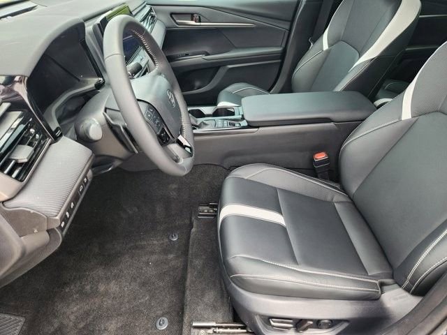 Used 2026 Toyota Camry SE w/ Convenience Package FWD image 11