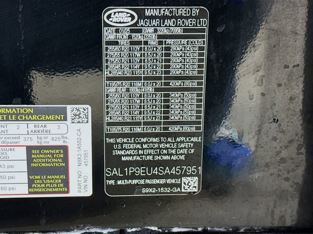 Used 2025 Land Rover Range Rover Sport SE image 34