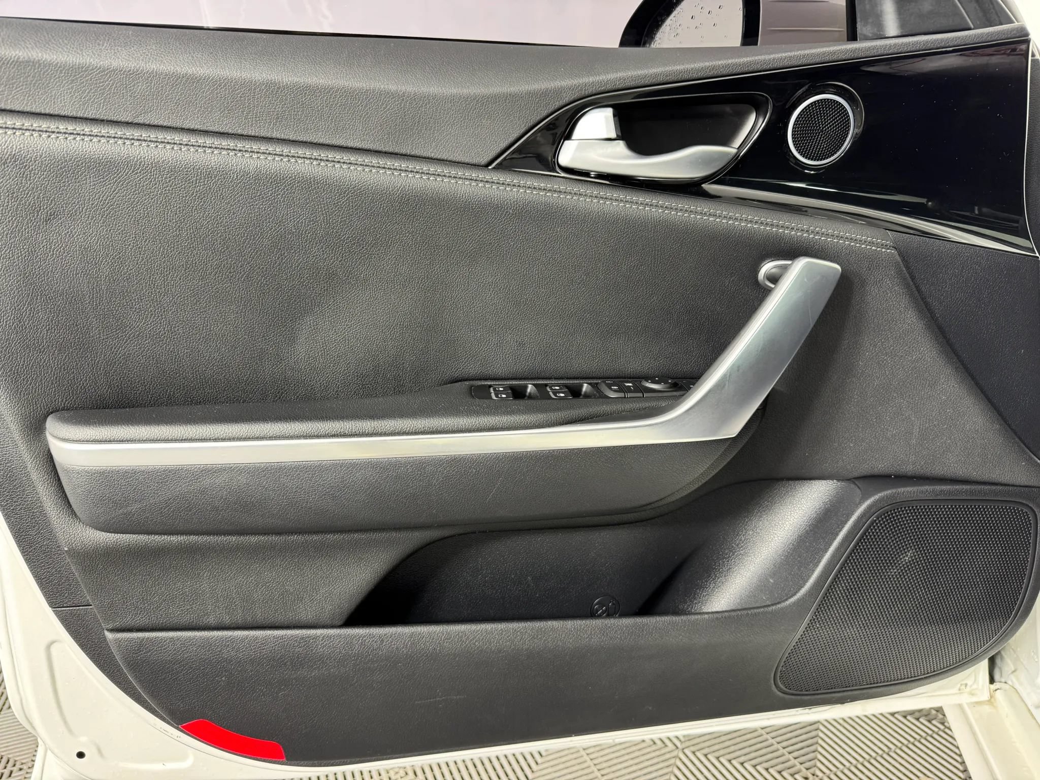Used 2021 Kia Stinger GT-Line RWD image 36