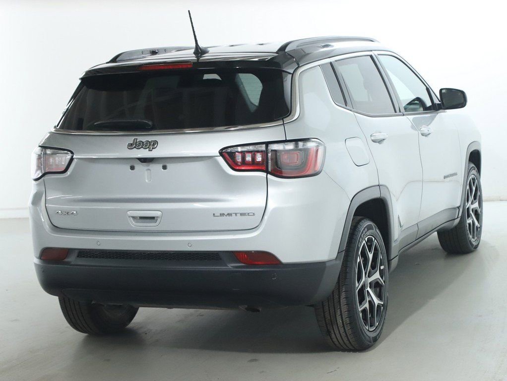 Used 2025 Jeep Compass Limited AWD/4WD image 46