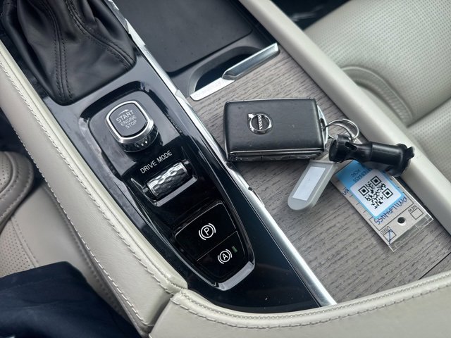 Used 2021 Volvo XC90 T6 Inscription w/ Lounge Package image 25