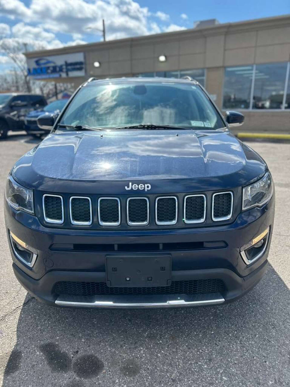 Used 2017 Jeep Compass Limited AWD/4WD image 2