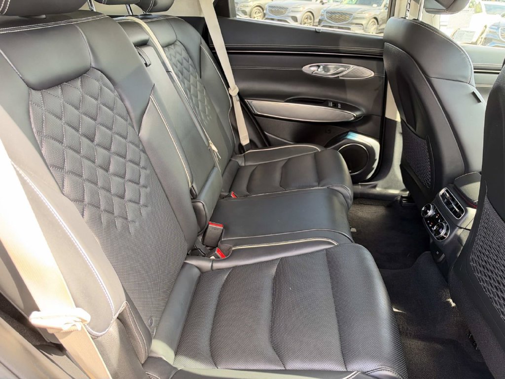 Used 2025 Genesis Electrified GV70 w/ Prestige Package AWD/4WD image 19