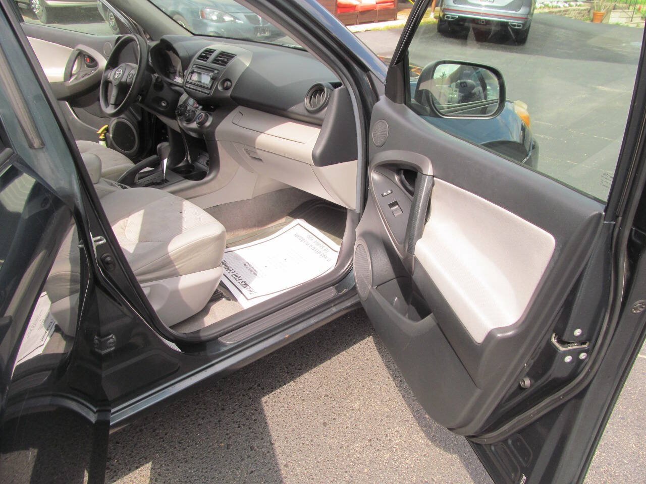 Used 2012 Toyota RAV4 4WD w/ Value Pkg image 18