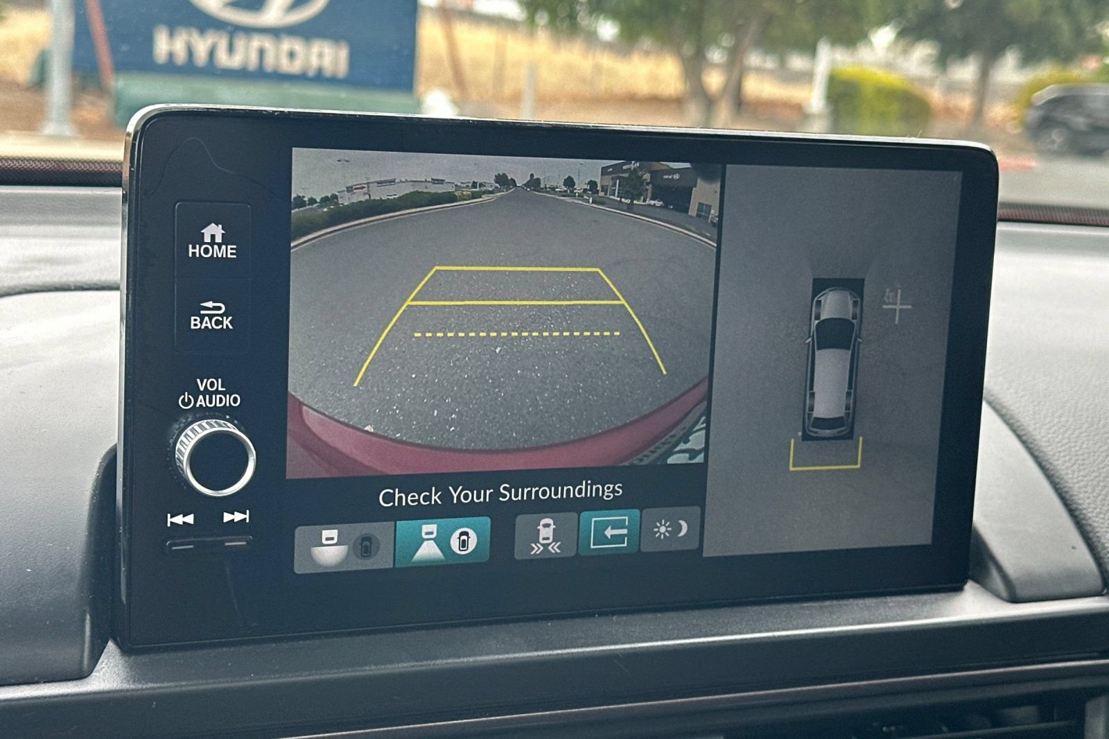 Used 2025 Honda Pilot TrailSport image 20