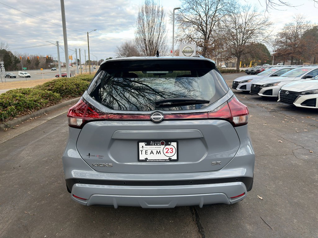 Certified 2023 Nissan Kicks SR image 6