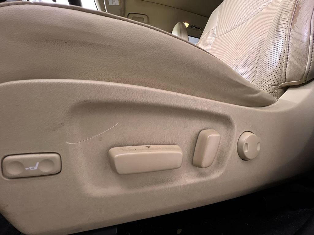 Used 2018 Toyota Highlander Limited Platinum image 12