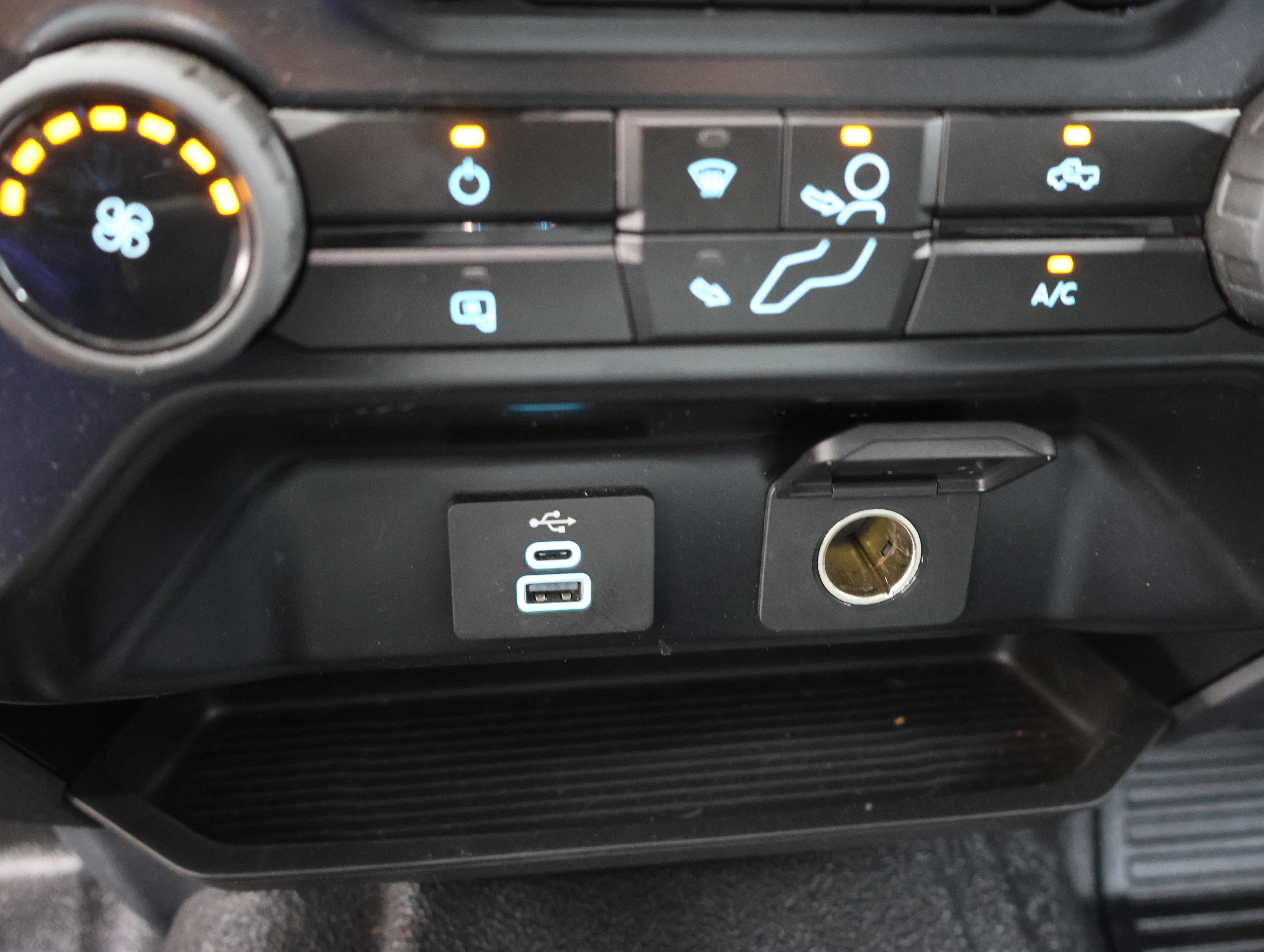 Used 2025 Ford F350 XL w/ XL Driver Assist Package AWD/4WD image 45