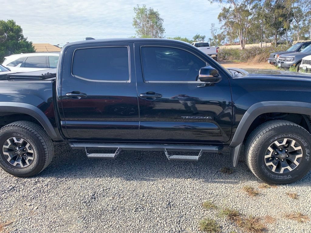 Used 2020 Toyota Tacoma TRD Off-Road w/ Technology Package RWD image 5
