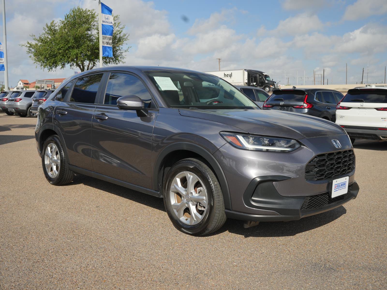 Used 2023 Honda HR-V LX image 3