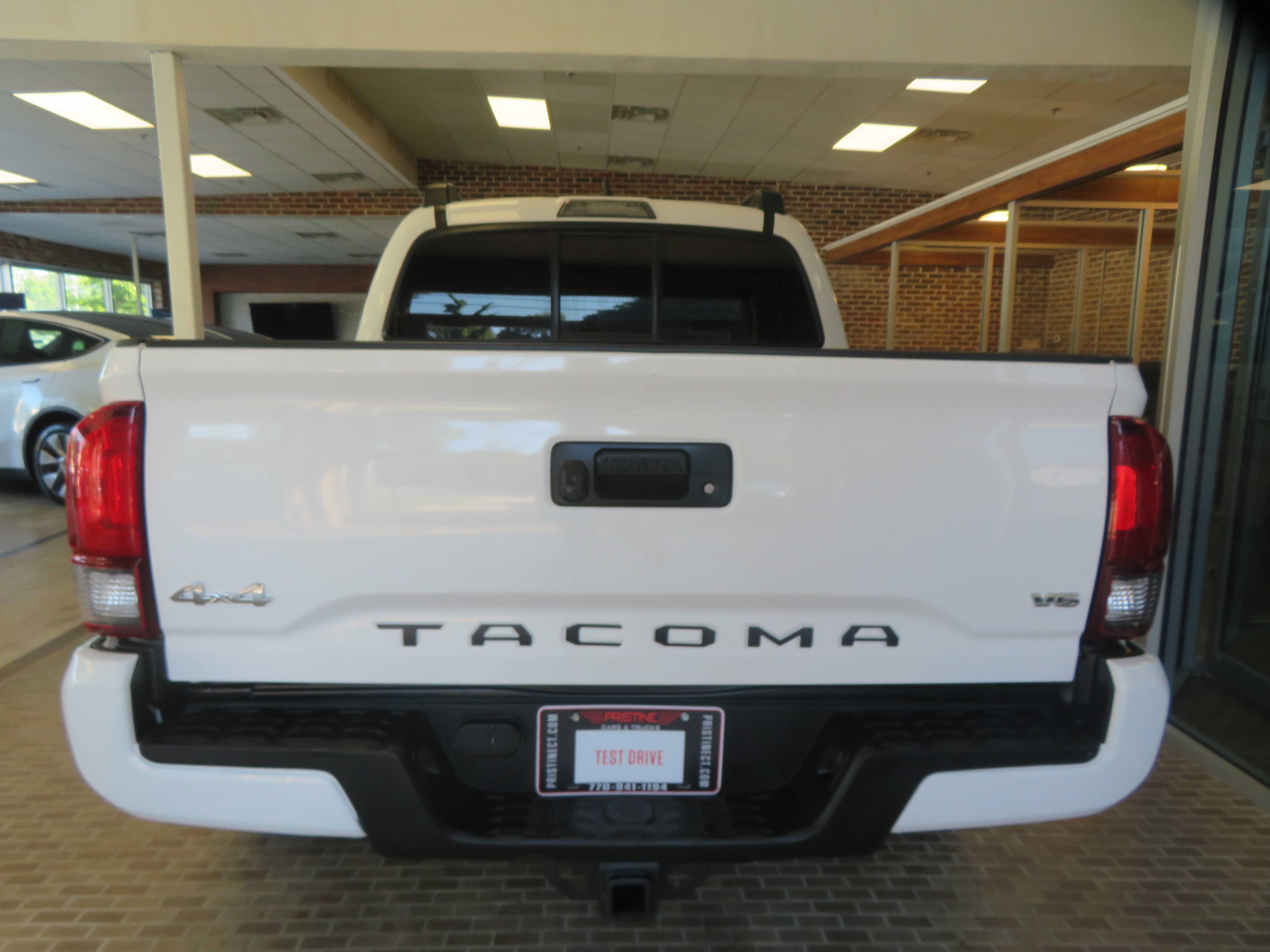 Used 2020 Toyota Tacoma SR AWD/4WD image 5