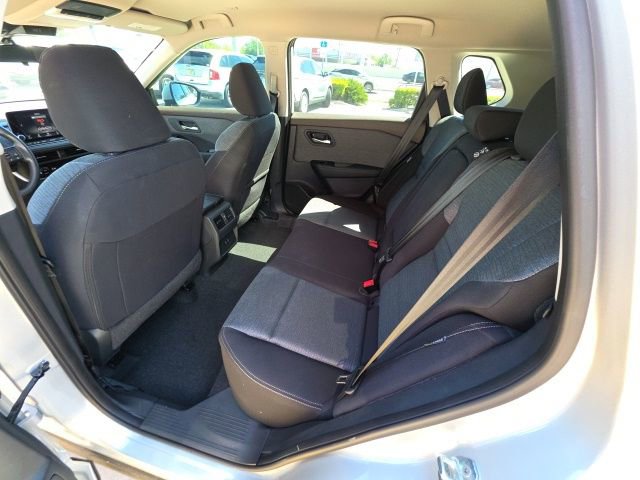 Used 2023 Nissan Rogue SV image 23