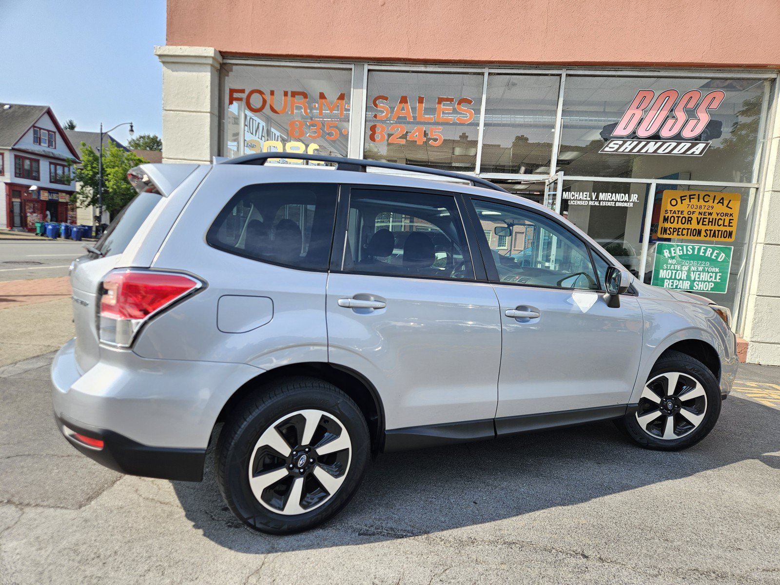 Used 2018 Subaru Forester 2.5i Premium w/ All-Weather Package AWD/4WD image 3