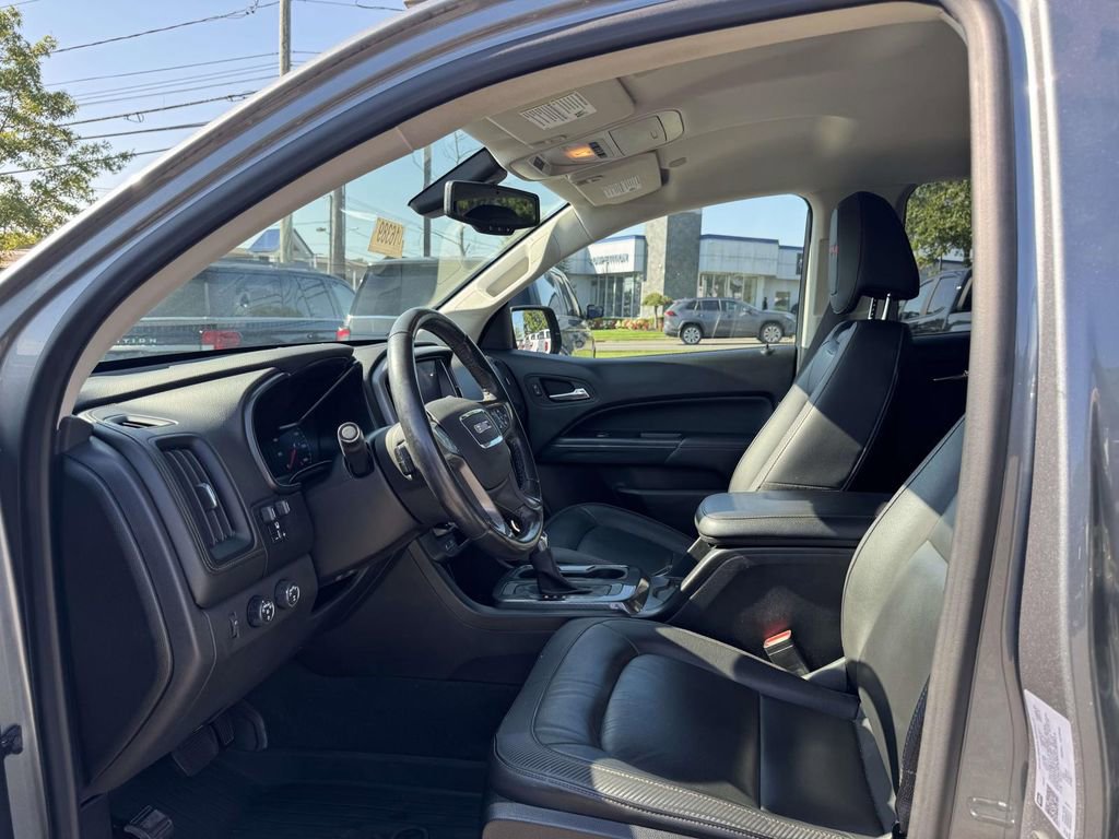 Used 2022 GMC Canyon AT4 w/ Trailering Package image 13