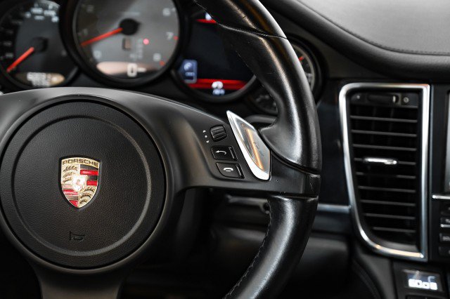 Used 2010 Porsche Panamera S RWD image 15