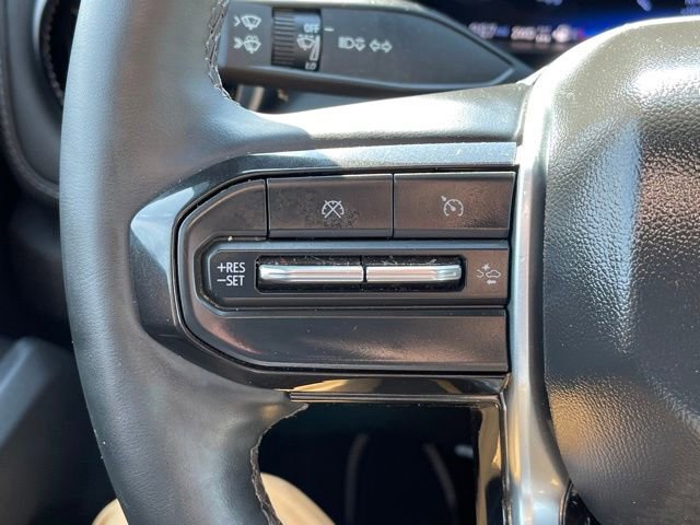 Used 2024 Chevrolet Colorado LT w/ LT Convenience Package III image 8