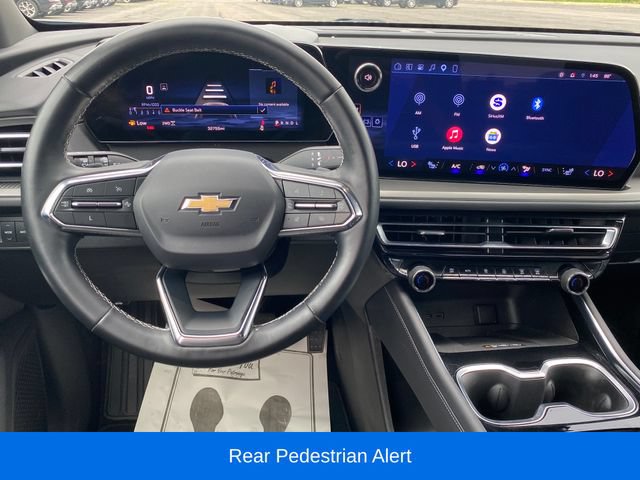 Used 2025 Chevrolet Traverse LT w/ Driver Confidence Package AWD/4WD image 7