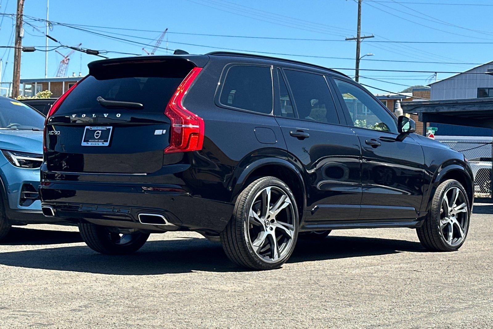 Used 2021 Volvo XC90 T8 R-Design w/ Advanced Package AWD/4WD image 2