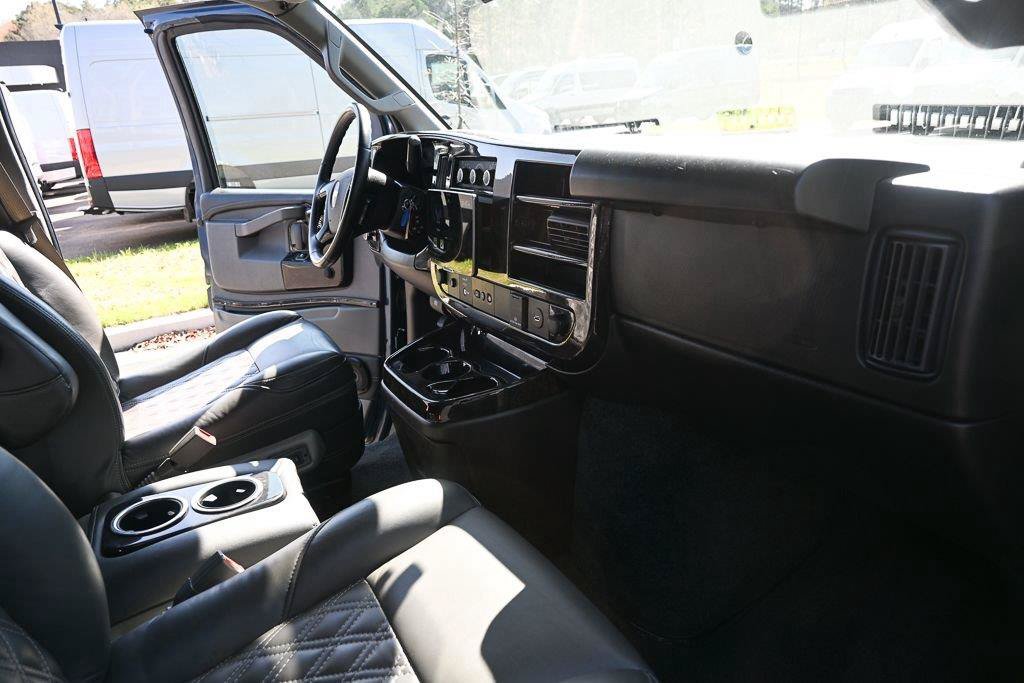 Used 2023 Chevrolet Express 2500 Extended RWD image 20