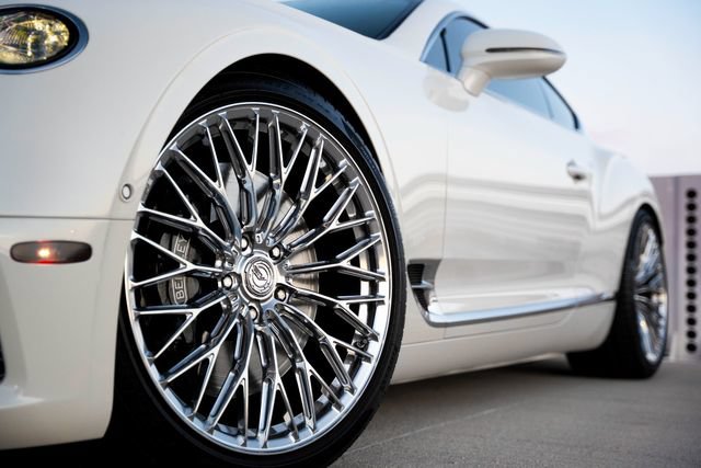 Used 2020 Bentley Continental GT V8 AWD/4WD image 33