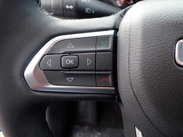 New 2026 Jeep Compass Latitude image 13