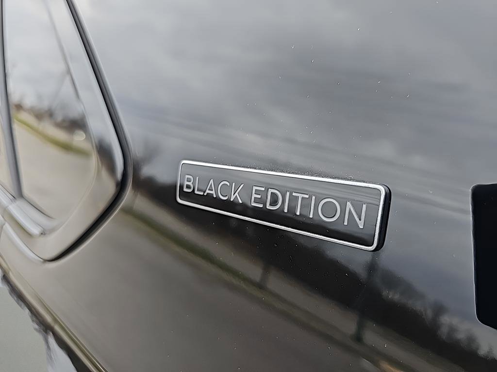 New 2025 Bentley Bentayga image 17