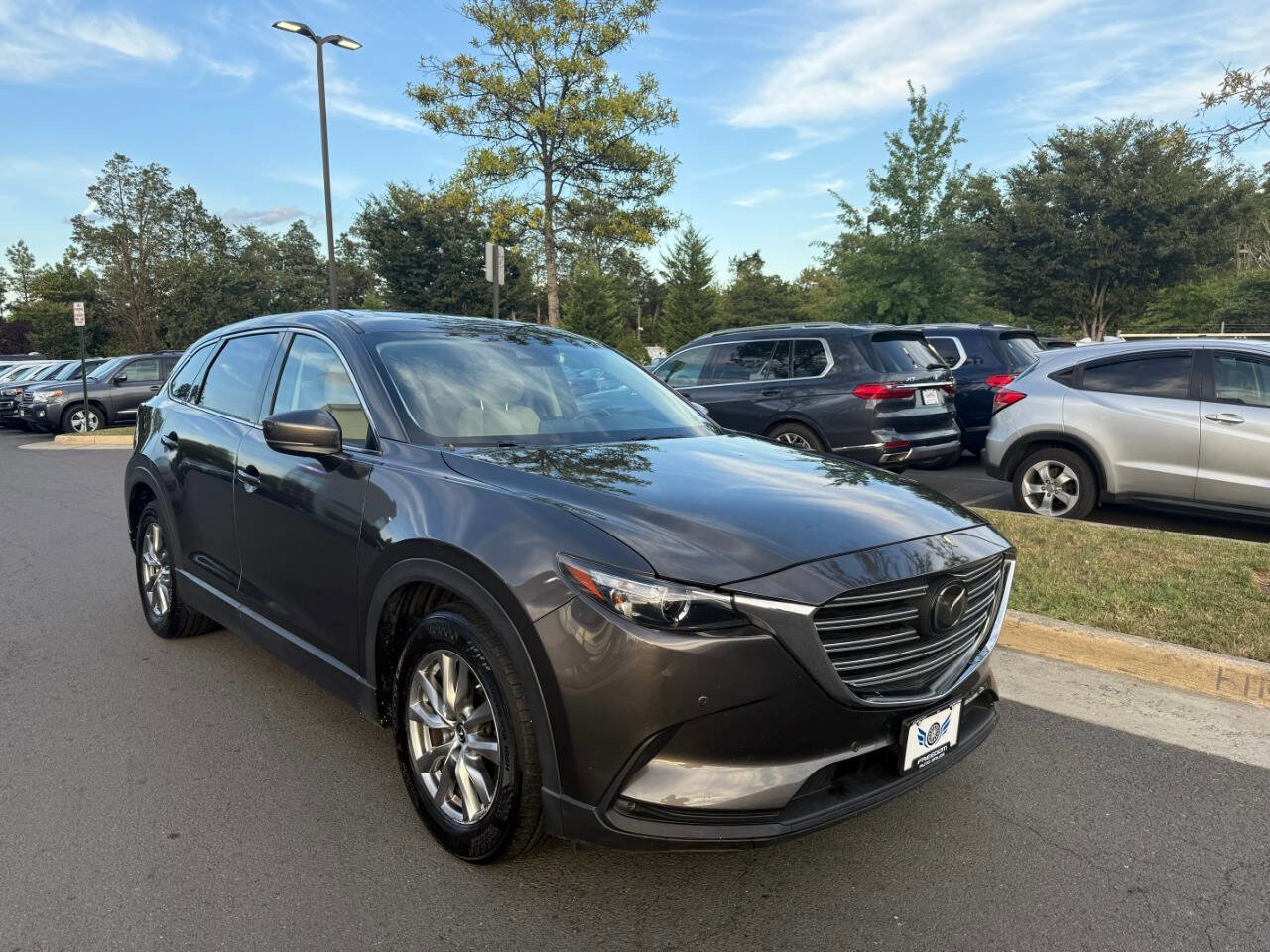Used 2019 MAZDA CX-9 Touring w/ Touring Premium Package image 4