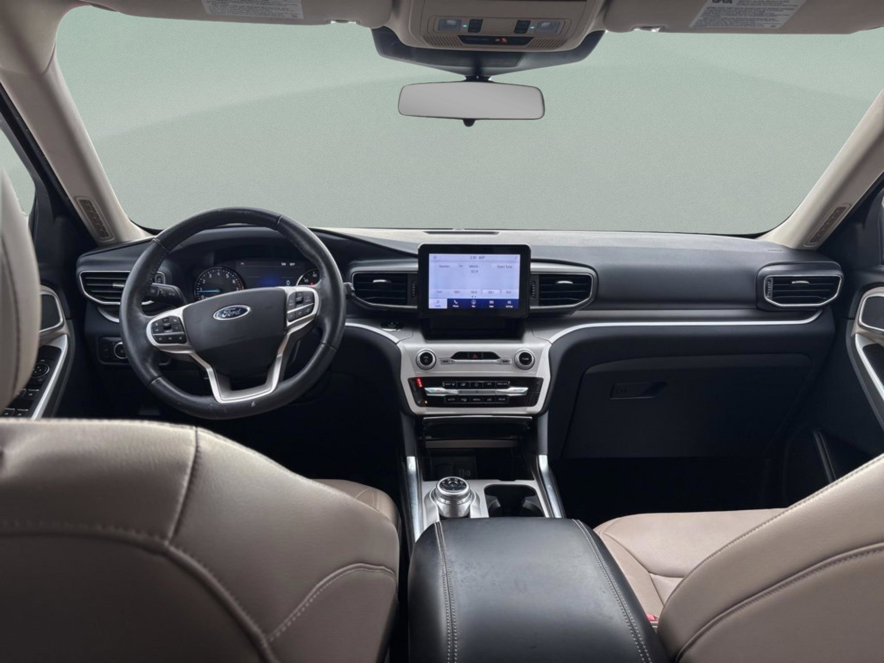 Used 2021 Ford Explorer XLT w/ Equipment Group 202A image 9