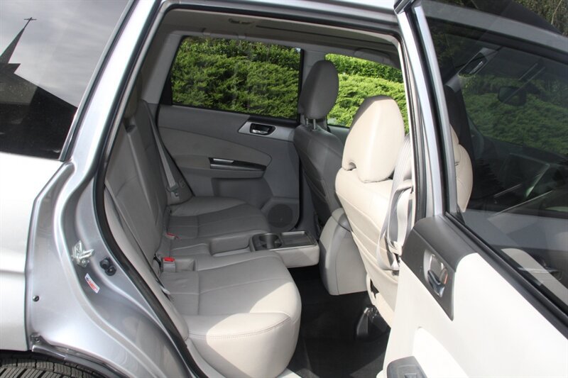 Used 2011 Subaru Forester 2.5X Limited AWD/4WD image 6